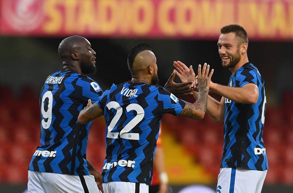 BJL平台集团：
CCTV5直播欧冠国米VS皇马 首发阵容出炉 卢卡库PK阿扎尔！拉莫斯+本泽马伤停(图2)